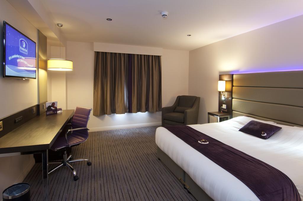 Premier Inn London Elstree / Borehamwood Zewnętrze zdjęcie