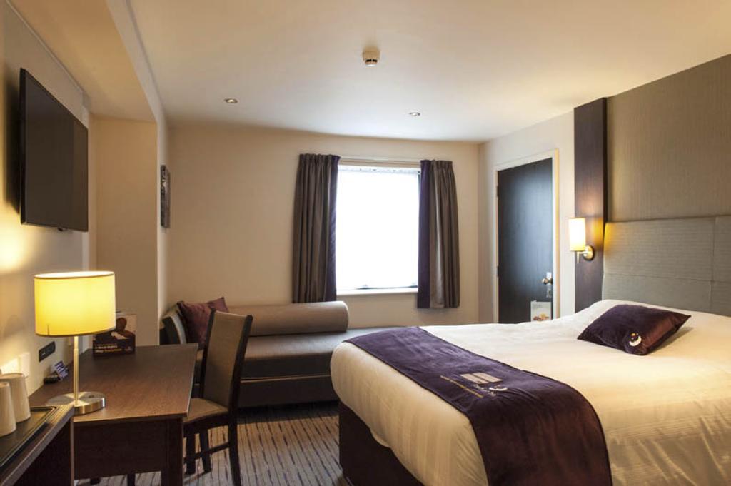 Premier Inn London Elstree / Borehamwood Pokój zdjęcie