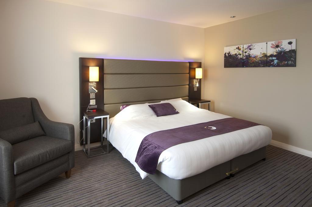 Premier Inn London Elstree / Borehamwood Pokój zdjęcie
