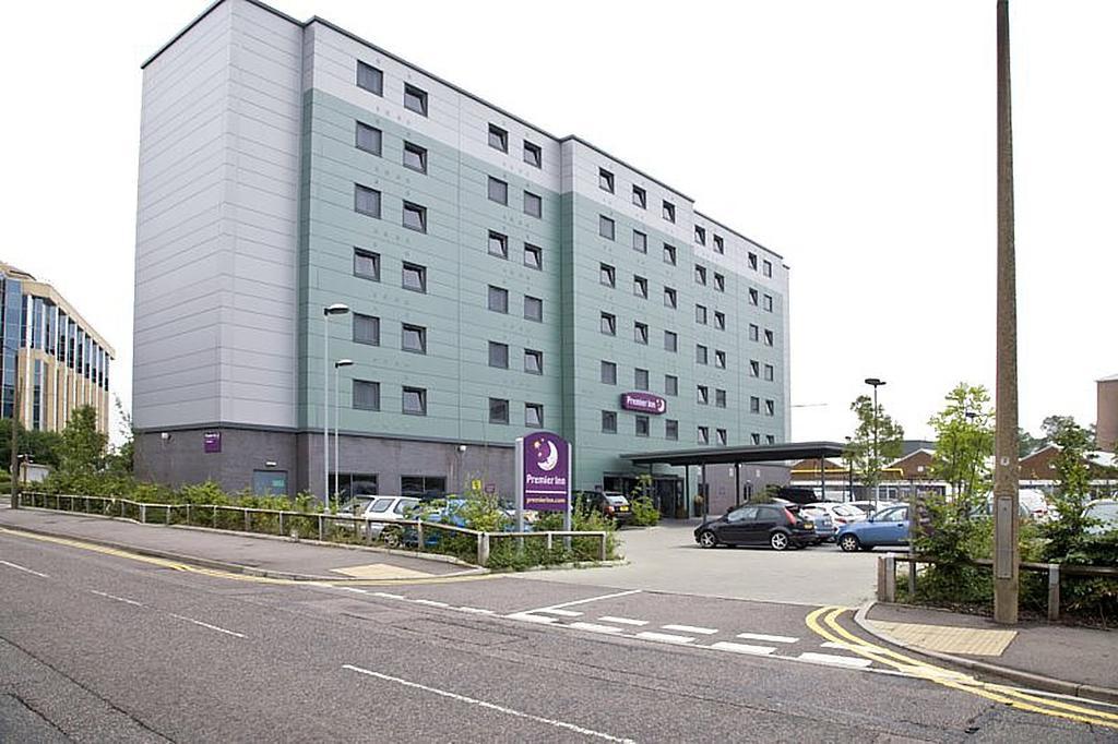 Premier Inn London Elstree / Borehamwood Zewnętrze zdjęcie